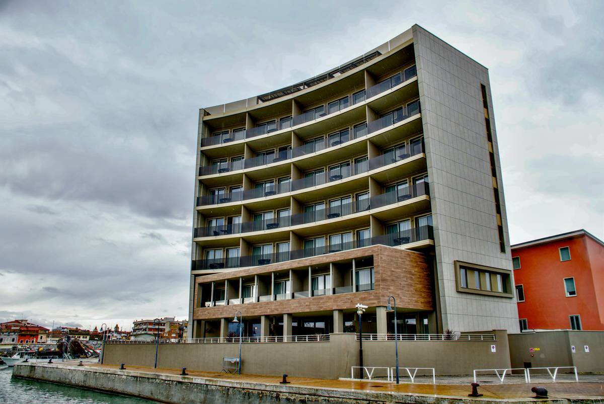 Why Your Next Getaway Deserves a Modern Home for Rent (and How to Find the Real Deal)